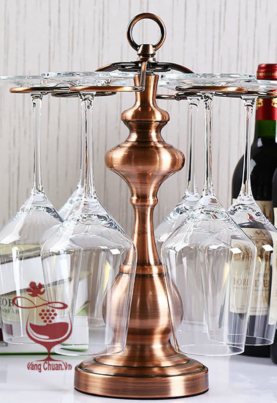 vang-chuan-vn-gia-treo-ly-ruou-vang-dep